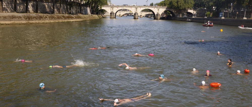 In der Seine zu schwimmen, ist schon aufgrund der Qualität ein gewisses Wagnis. Gegen die Strömung anzukommen, ist eine zusätzliche Herausforderung.