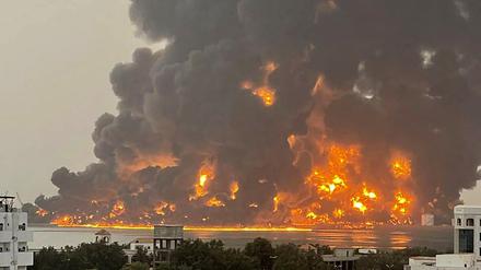 Feuer in Hodeida.