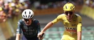 Auf der 8. Etappe hatte Vingegaard (l.) die Nase im Zielsprint mit Tadej Pogacar wenigstens einmal vorn. 