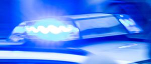 Blaulicht auf einem Polizeiwagen. (Symbolbild)