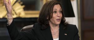 Nicht unbedingt belesen, aber lesend: Kamals Harris