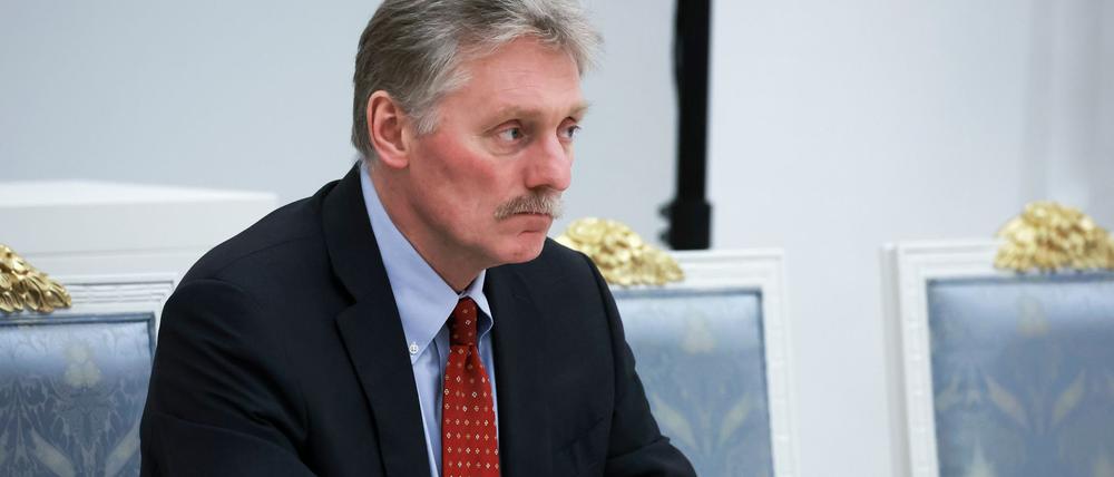 Kremlsprecher Dmitri Peskow rechnet damit, dass die USA die Ukraine in dem Krieg weiter unterstützen. (Archivbild)