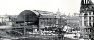 Der Bahnhof Friedrichstraße wurde 1882 als Teil der Berliner Stadtbahn eröffnet.