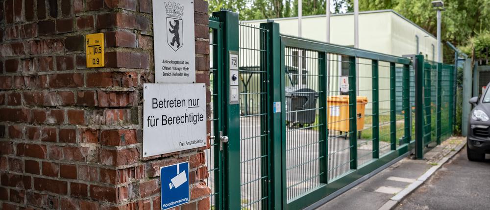 Berlin Reinickendorf Heiligensee: JVA Offener Vollzug, Kiefheider Weg