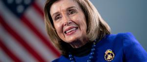 Nancy Pelosi stellt sich hinter Kamala Harris. (Archivbild) 