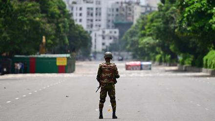 Menschenleere Straßen nach Ausgangssperren in der Hauptstadt Dhaka.