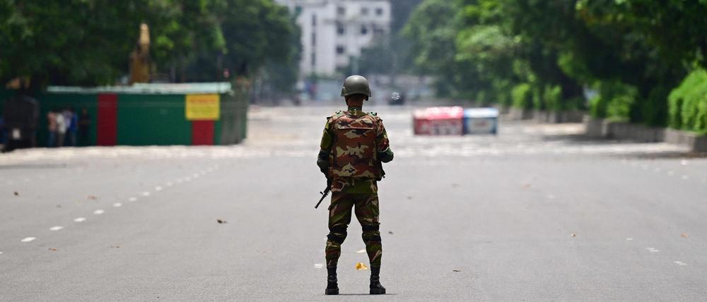 Menschenleere Straßen nach Ausgangssperren in der Hauptstadt Dhaka.