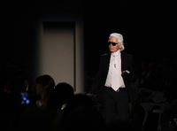 Karl Lagerfeld auf einer Chanel-Modenschau im Jahr 2012.