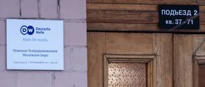 Blick auf den Eingang des Moskauer Büros der Deutschen Welle. (Archivbild)