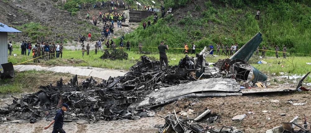 Flugzeugwrack auf dem Tribhuvan International Airport in Kathmandu, Nepal