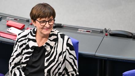 SPD-Chefin Saskia Esken kann sich eine Steuer für sehr reiche Menschen vorstellen.