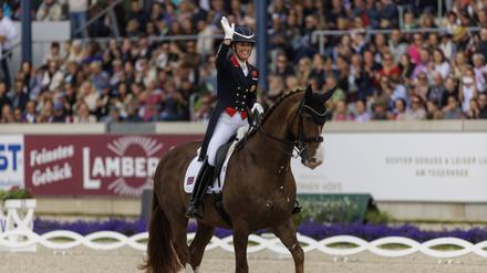 Charlotte Dujardin muss sich kurz vor Olympia schweren Vorwürfen von Tierquälerei aussetzen. 