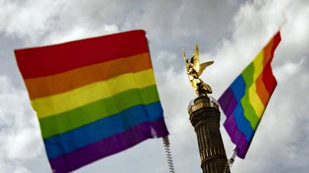 Beim Christopher Street Day in Berlin könnte es regnerisch werden.
