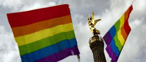 Beim Christopher Street Day in Berlin könnte es regnerisch werden.