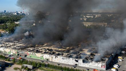 Das Einkaufszentrum „Marywilska 44“ in Warschau (Polen) nach dem Brand. 