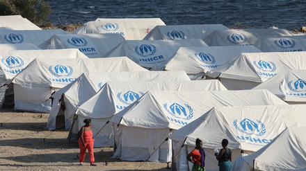 Ein vorübergehendes Flüchtlingslager der UNHCR auf Lesbos, Griechenland, im September 2020.