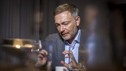 Christan Lindner sieht in Rolf Mützenich eine Gefahr für die Koalition.