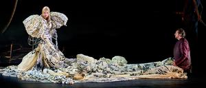  Andreas Schager und Camilla Nylund als  „Tristan und Isolde“ in der Bayreuther Neu-Inszenierung  von Thorleifur Örn Arnarsson. 