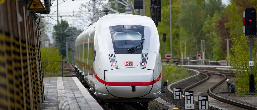 Lokführer legen in ihrer Arbeitszeit immer weniger Strecke zurück.