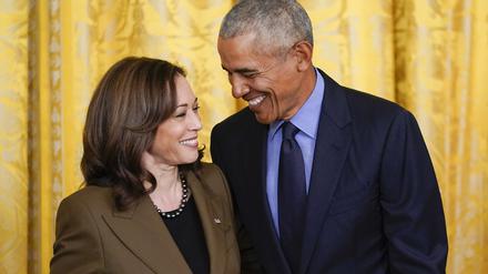 Kamala Harris, Vizepräsidentin der USA, und Barack Obama, ehemaliger Präsident der USA.