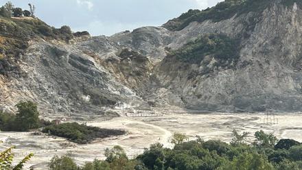 Das Vulkanfeld Solfatara in der Kleinstadt Pozzuoli im Westen der italienischen Millionenmetropole Neapel.
