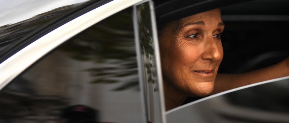 Céline Dion unterwegs in Paris