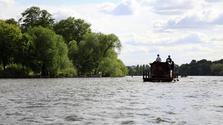 Eine Floßfahrt auf der Havel.