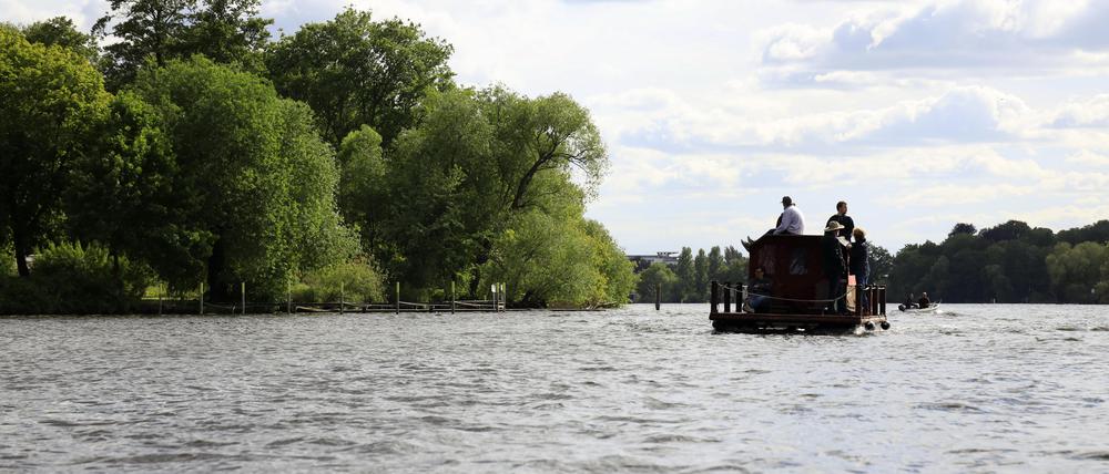 Eine Floßfahrt auf der Havel.