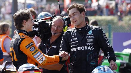 Glückwunsch. Oscar Piastri (l.) gratuliert George Russell zum Sieg in Spa.