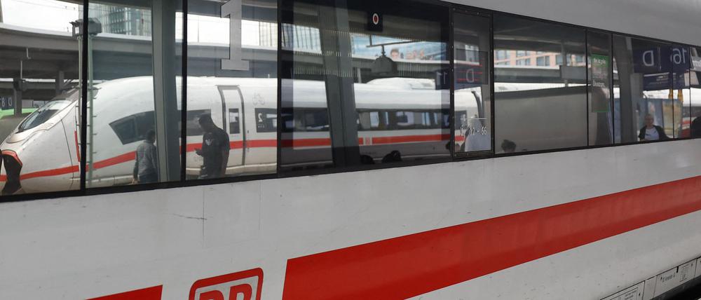 Ein ICE der Deutschen Bahn.