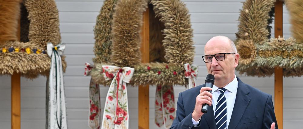 Besucht die Strohballenfeste: Brandenburgs Ministerpräsident und SPD-Landeschef Dietmar Woidke (Archivbild).