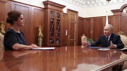 Wladimir Putin mit seiner Großnichte Anna Ziwiljowa