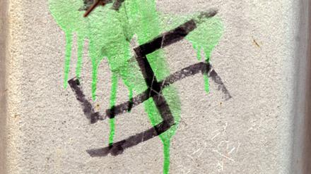 Ein Hakenkreuz-Graffiti (Symbolbild). 