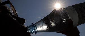 Meteorologen warnen vor Hitze und empfehlen deutlich mehr zu trinken.