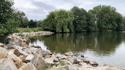 Am Biesdorfer Baggersee ist das Baden offiziell verboten
