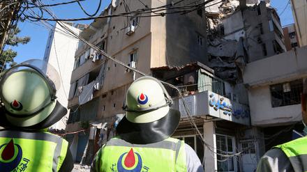 Blick auf ein von Israel bei einem Luftangriff auf Beirut zerstörtes Gebäude. Dabei wurde nach Angaben der israelischen Armee Fuad Schukr getötet.