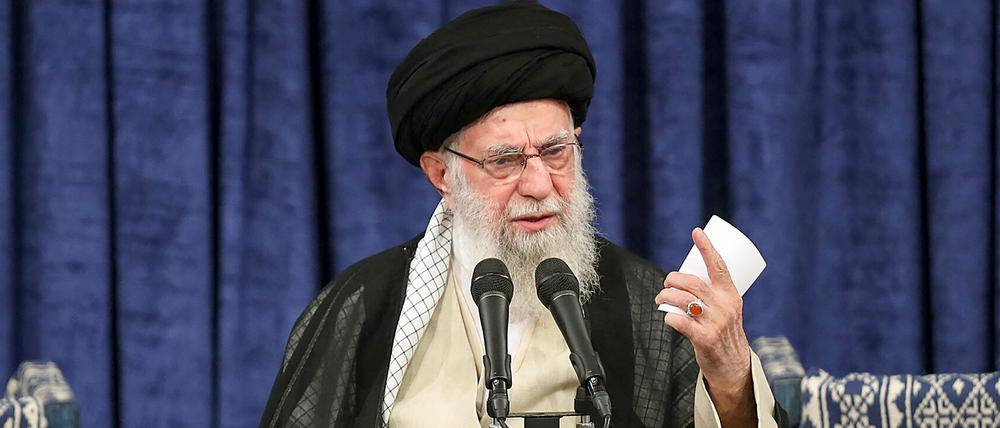 Irans Oberster Führer, Ayatollah Ali Khamenei, soll den Angriff auf Israel befohlen haben.