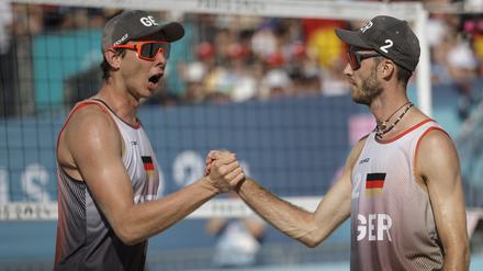 Nils Ehlers und Clemens Wickler feiern ihren zweiten Gruppensieg.