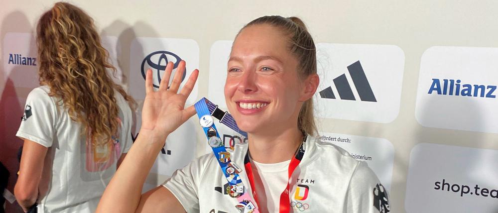 Gina Lückenkemper hat schon viele Pins gesammelt.