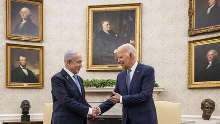 Offiziell verbündet, tatsächlich politische Gegner: US-Präsiden Joe Biden (rechts) und Israels Premier Benjamin Netanjahu im Weißen Haus Ende Juli 2024.