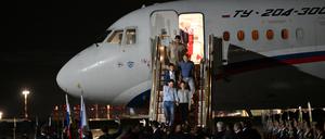 Freigelassene Russen kommen in Moskau an. 