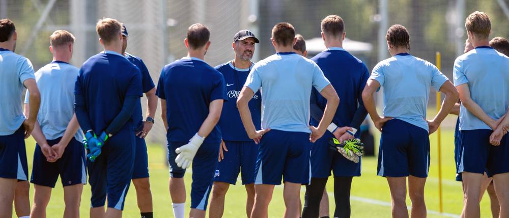 Hertha-Trainer Christian Fiél scheint sich schon auf eine Startelf festgelegt zu haben.
