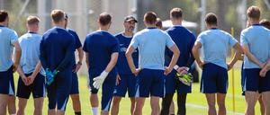 Hertha-Trainer Christian Fiél scheint sich schon auf eine Startelf festgelegt zu haben.