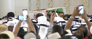 Der Sarg des politischen Auslandschefs der Hamas, Ismail Hanija, nach den Trauergebeten. 