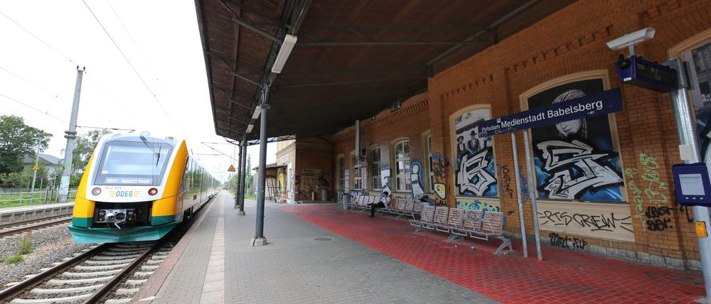 Der frühere Bahnhof Drewitz, heute Potsdam Medienstadt Babelsberg wird umfassend modernisiert.