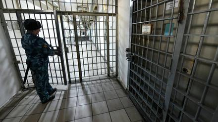 In einem russischen Gefängnis.