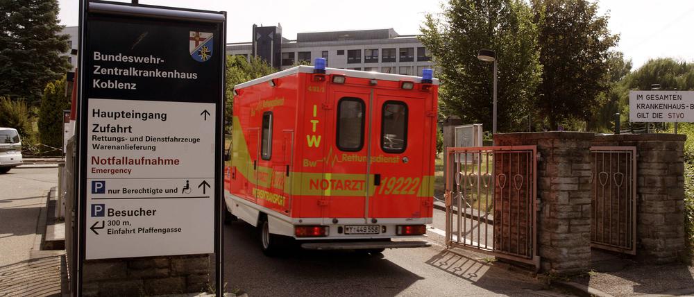 Der Eingangsbereich des Bundeswehrzentralkrankenhauses in Koblenz.