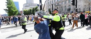 Auch in Liverpool kam es zu Ausschreitungen von Rechtsextremisten.