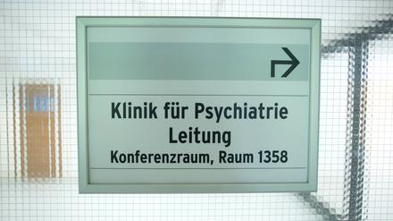 In Kliniken für Psychiatrie herrscht Personalmangel.