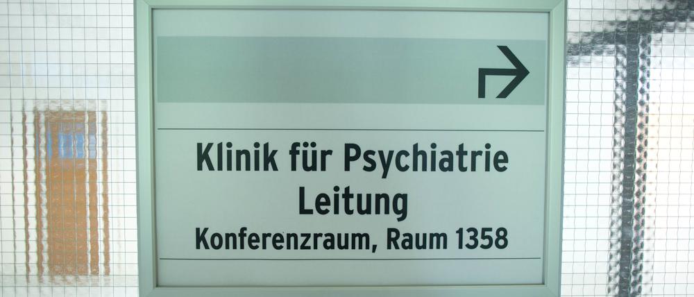In Kliniken für Psychiatrie herrscht Personalmangel.